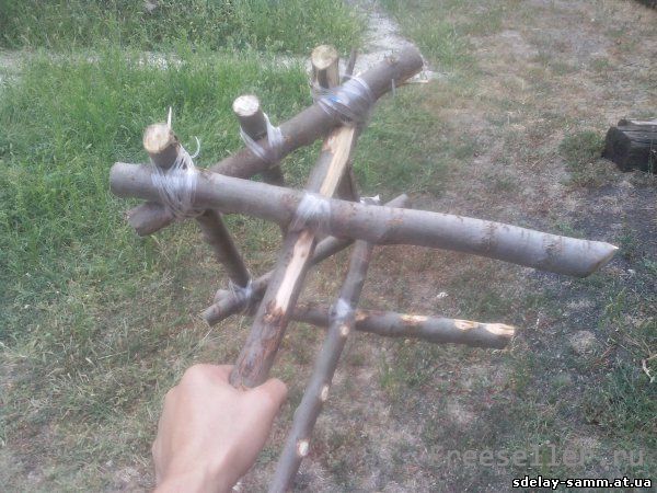 стул из веток
