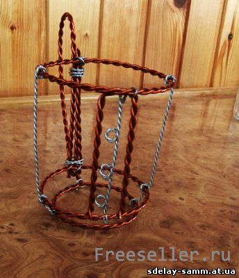 Подстаканник из проволоки